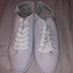 Brand new white men casual shoe